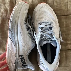 Women’s Hoka size 10